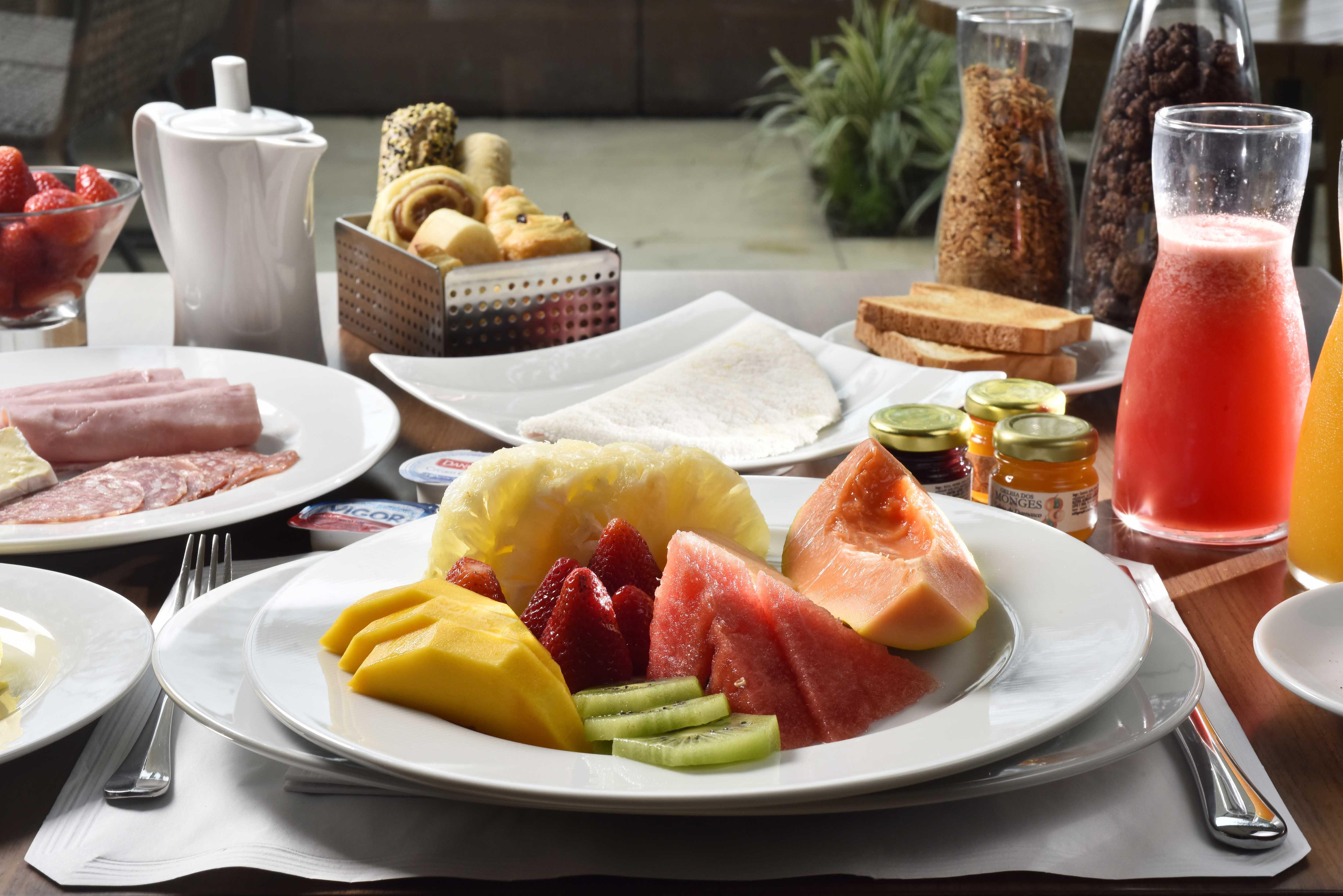 فندق Lifestyle Laghetto Collection ريو دي جانيرو المظهر الخارجي الصورة A continental breakfast