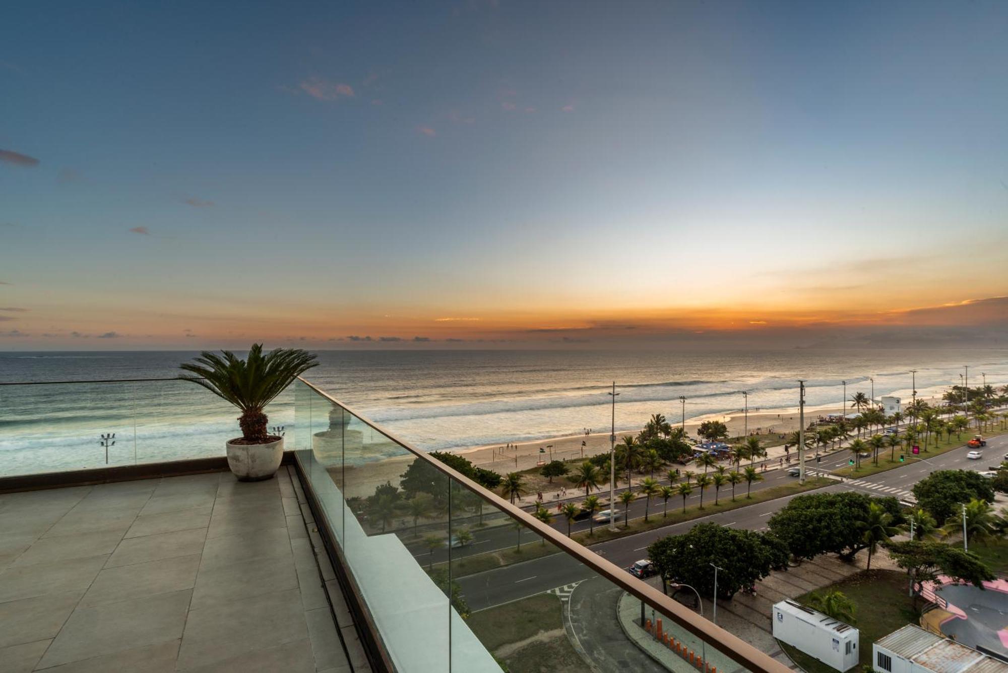 فندق Lifestyle Laghetto Collection ريو دي جانيرو المظهر الخارجي الصورة Sunset at the beach of Pimentel